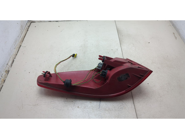 Задний фонарь          