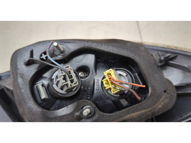 Задний фонарь BR5S51150C