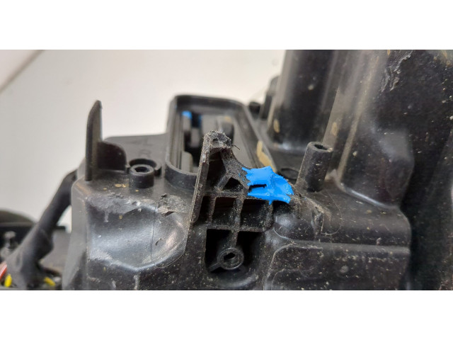 Фара передняя  Skoda Octavia (A8) 2019-2025 правая 