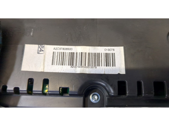 Панель приборов Audi Q3 2011-2018 8U0920980C