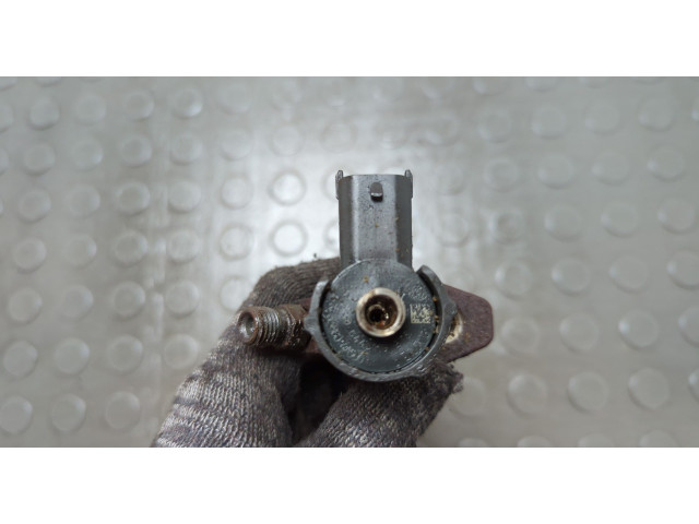 Форсунка топливная  KIA Sorento BL 2002-2011    338004A500, 0445110275     