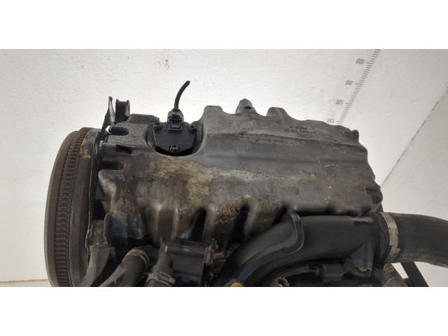 Форсунка топливная  Skoda SuperB 2008-2015    03L130277Q     