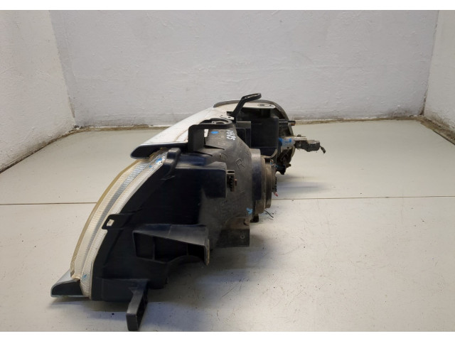 Фара передняя Mitsubishi Montero Sport / Pajero Sport 1996-2008 правая