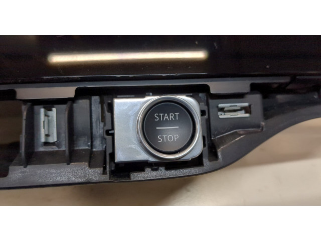 Дисплей бортового компьютера Jaguar I-Pace j9d319c279bf, j9c319d118ad