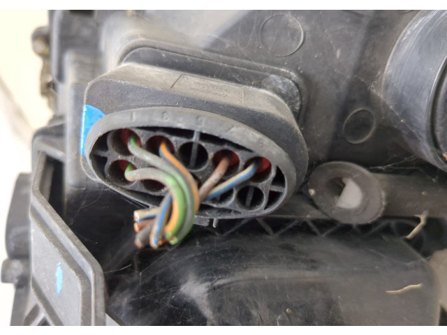 Фара передняя  Ford Focus 2 2005-2008 левая 