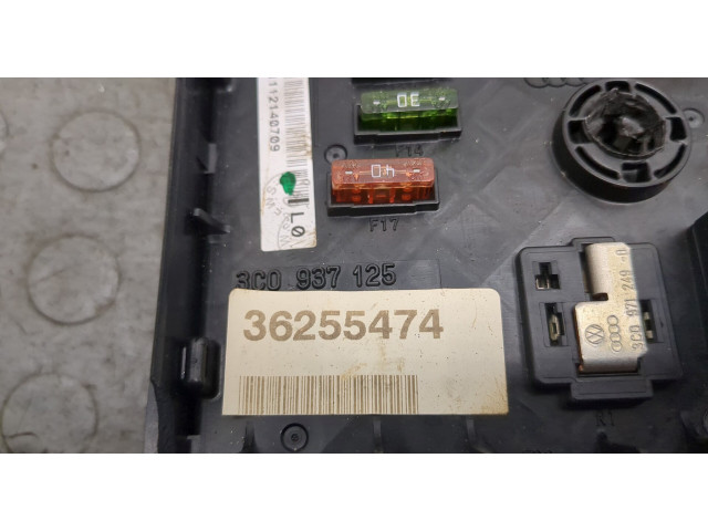 Блок предохранителей  Volkswagen Passat 6 2005-2010      1K0937132F   