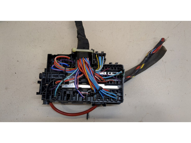 Блок предохранителей Volvo XC90 2014-2019 31384034