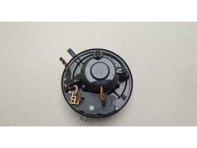 Моторчик печки Skoda SuperB 2008-2015