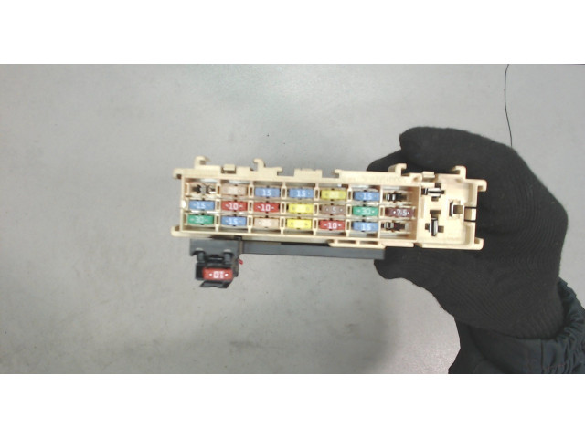 Блок предохранителей Rover 25 2000-2005 8200418724 1.4