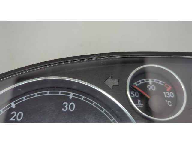 Панель приборов  Volkswagen Passat 5 2000-2005            