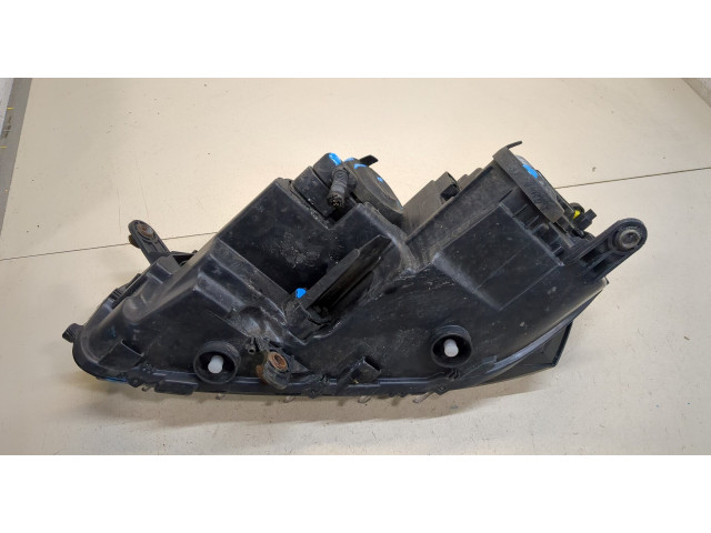 Фара передняя  Volkswagen Passat 7 2010-2015 Европа правая 