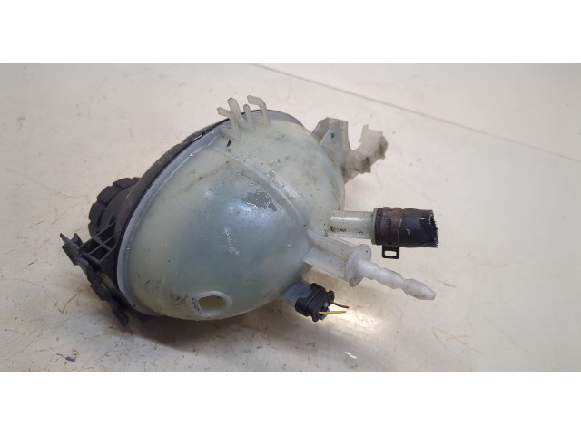 Бачок расширительный  Mercedes C W204 2006-2015    