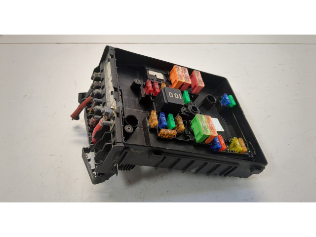 Блок предохранителей Skoda Yeti 2009-2018 1K0937125D