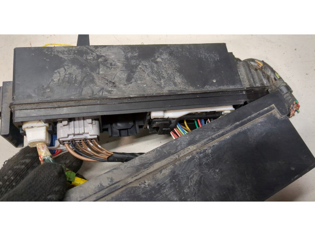 Блок предохранителей  Lexus IS 2005-2013          2.2