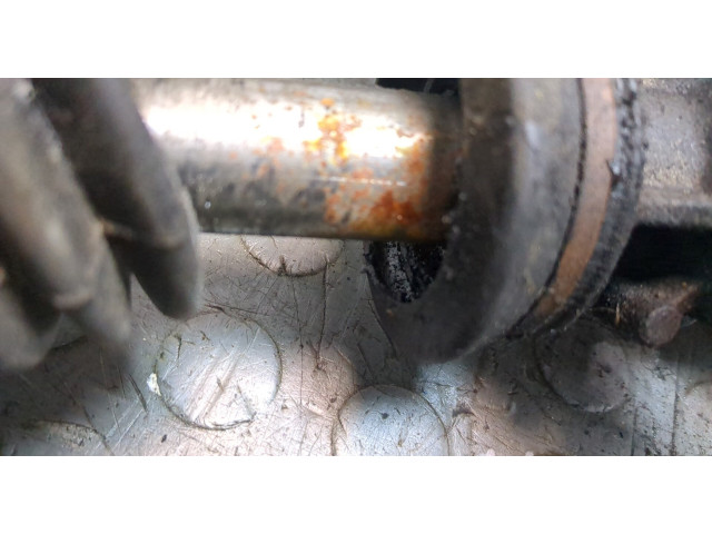    Рейка рулевая с г/у  Mitsubishi Carisma      