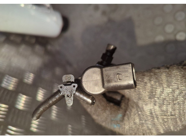 Форсунка топливная  Volvo V50 2004-2012    9674973080     