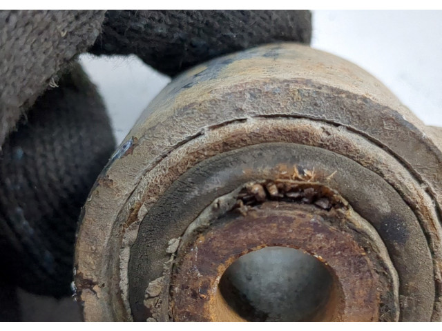 Стойка амортизатора Chevrolet Volt 2010-2015