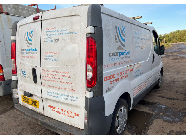 Форсунка топливная  Renault Trafic 2001-2014    7701476567     