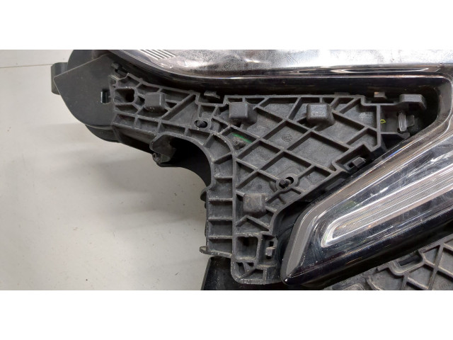 Фара передняя GMC Terrain 2017-2024 левая