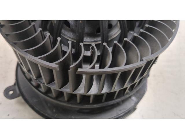 Моторчик печки  Mercedes CLS C219 2004-2010        