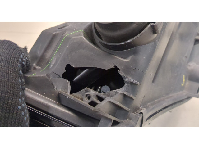 Фара передняя  Audi A4 (B9) 2015-2020 правая 