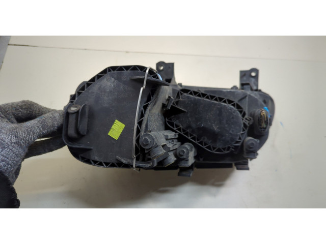 Фара передняя  Volkswagen Caddy 2004-2015 правая 