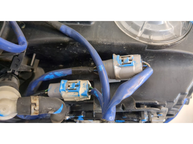 Фара передняя Lexus GS 2005-2012 правая