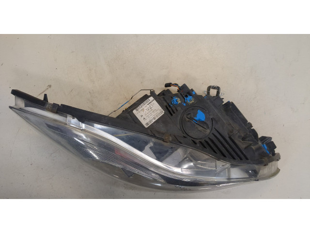 Фара передняя  Volvo C30 2010-2013 правая 