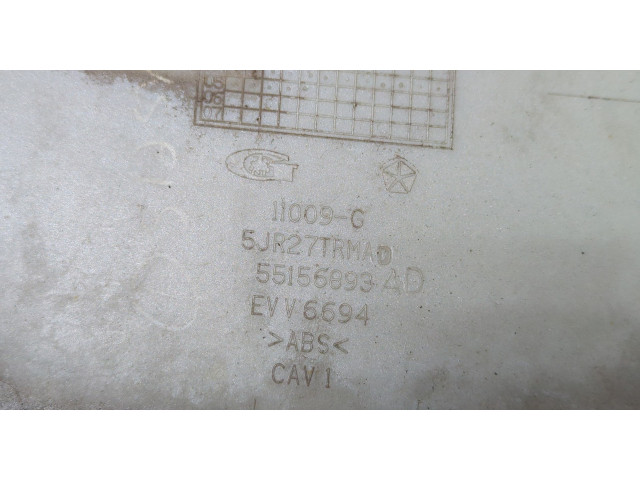 Решетка радиатора  Jeep Liberty 2001-2007          55156893AD