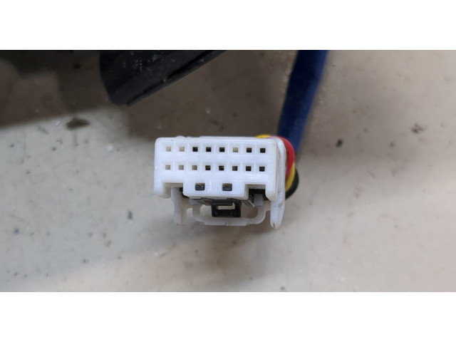 Зеркало боковое Mitsubishi Outlander 2012-2021 правое 7632B342