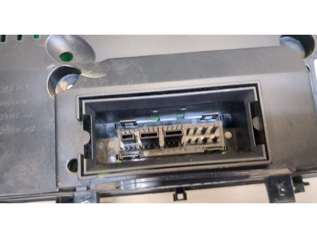 Панель приборов Volkswagen Caddy 2004-2010 2K0920843A