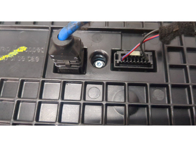 Дисплей мультимедиа  GMC Terrain 2017-        