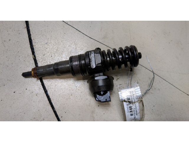 Форсунка топливная Volkswagen Transporter 5 2003-2009 070130073R