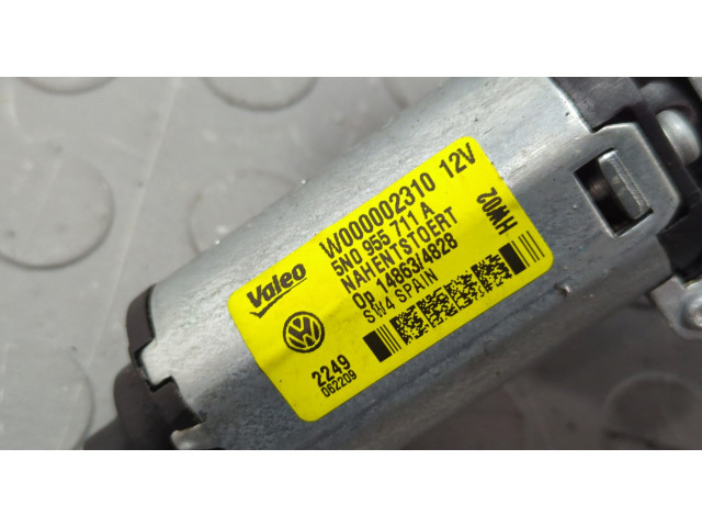 Моторчик заднего дворника Volkswagen Tiguan 2007-2011