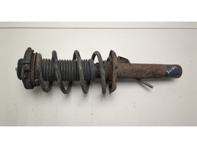 Стойка амортизатора Audi Q3 2011-2018 5N0413031AE, 5N0411105AH