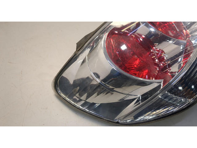 Задний фонарь MN133699