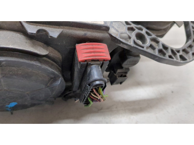 Фара передняя  Citroen C5 2008-2017 левая 