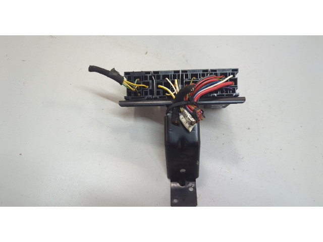 Блок реле Volkswagen Transporter 4 1991-2003