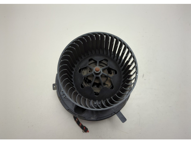 Моторчик печки Skoda Octavia (A5) 2004-2013