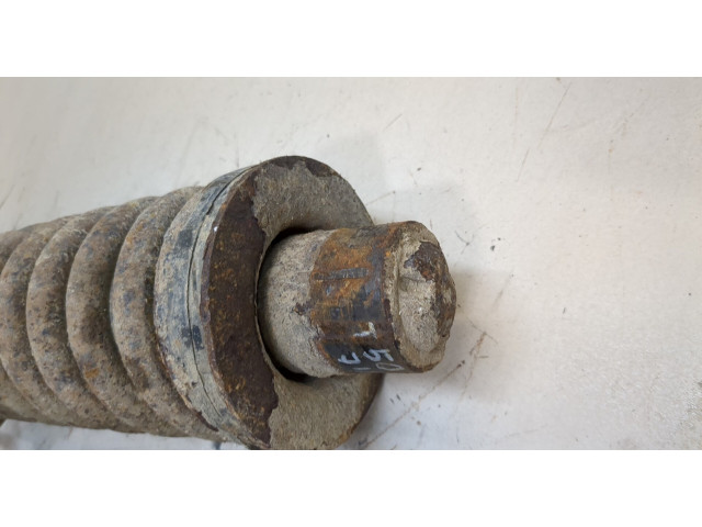 Стойка амортизатора Jeep Liberty 2002-2006