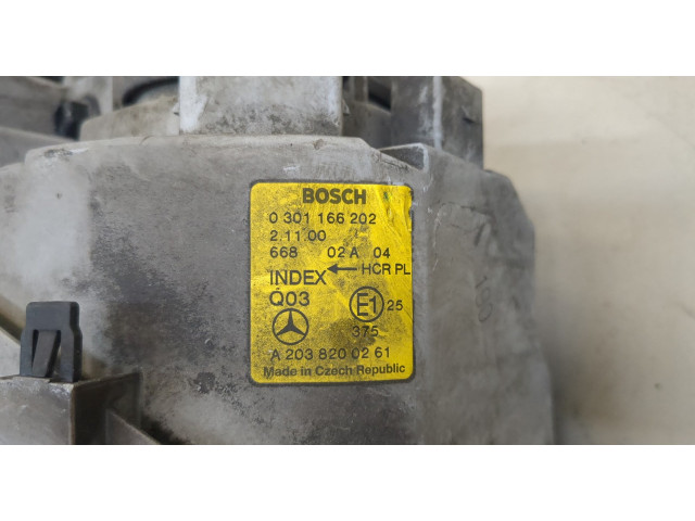 Фара передняя Mercedes C W203 2000-2008 правая