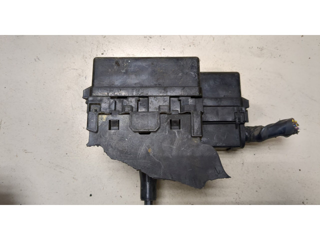 Блок предохранителей Nissan Armada 2003-2007 5.6