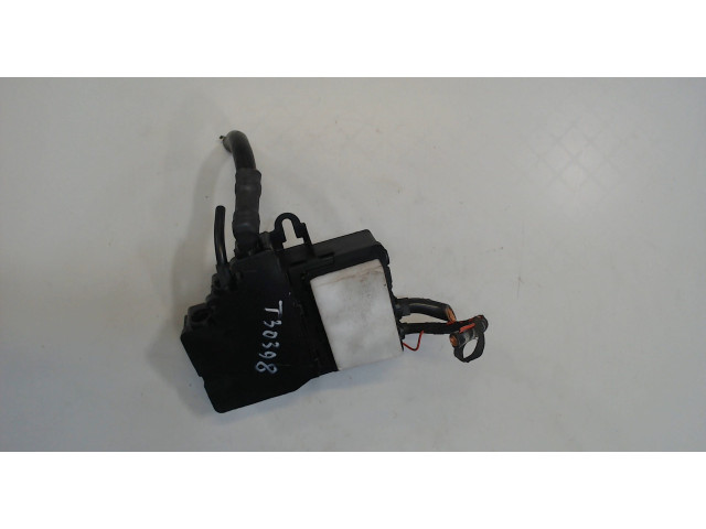 Блок предохранителей Volkswagen Phaeton 2002-2010