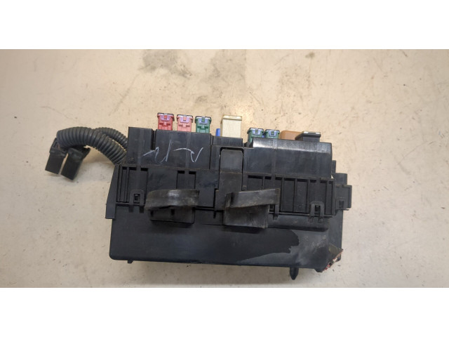 Блок предохранителей Nissan Pathfinder 1996-2005