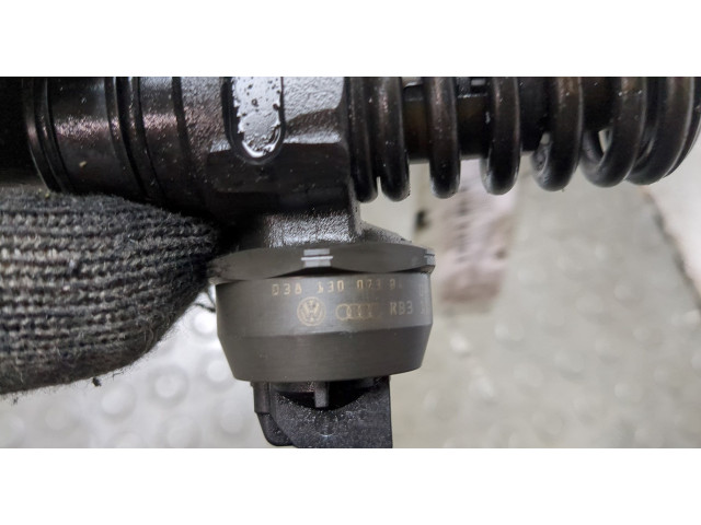 Форсунка топливная  Ford Galaxy 2000-2006    038130073BA     