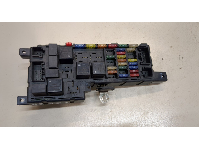 Блок предохранителей  Volvo V70 2001-2008      518322110, 9452993   