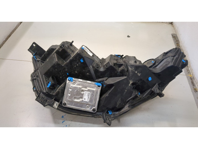 Фара передняя  Ford Explorer 2019- правая 