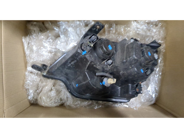 Фара передняя  Opel Antara правая 