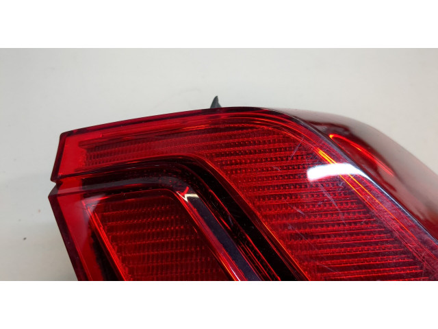 Задний фонарь          