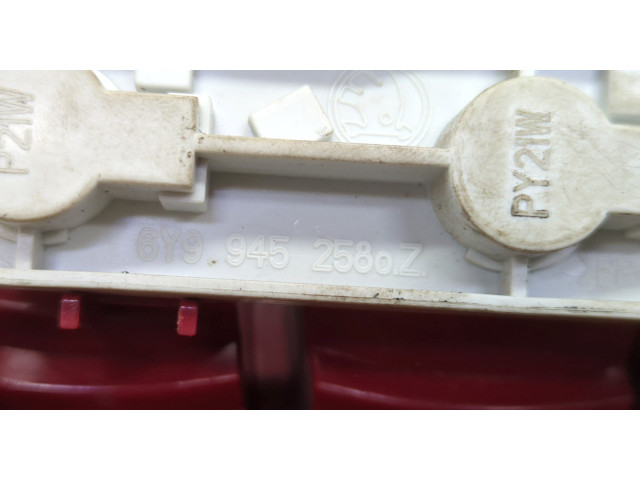 Задний фонарь     6Y9945112D     